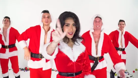 Giselle Torres - Santa Tell Me  (Spanish-English)