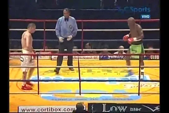 28-08-2010 Marcos Maidana vs DeMarcus Corley