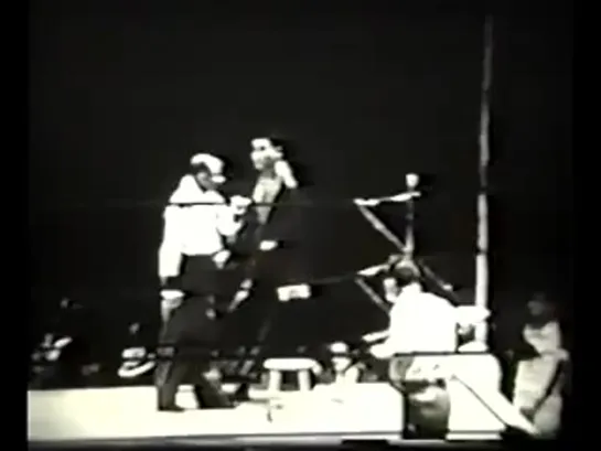 Joe Louis vs. Jack Sharkey