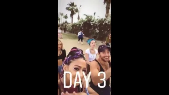 2 Dylan Sprayberry e Samantha Logan no Coachella18