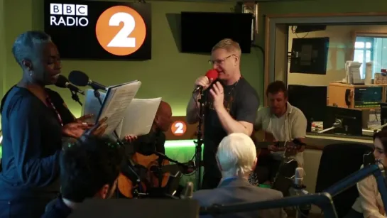 Утреннее шоу на радиостанции «BBC Radio 2» (26/05/17)