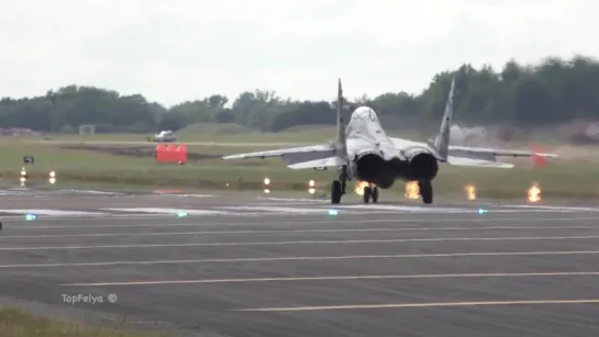 Spectacular Vertical Takeoff MiG-29 МиГ-29 Вертикальный взлет