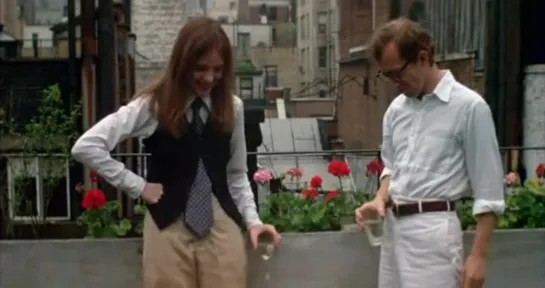 ANNIE HALl 1977