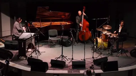 Alexander Shamonin Trio — You Must Believe in Spring (VR Jazz Fest 20.03.19) (online-video-cutter.com)