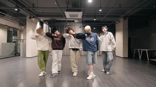 POW (파우) – Valentine [Dance Practice]