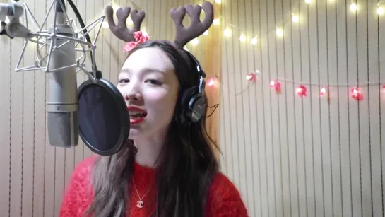 Cover by NAYEON (TWICE) – Santa Tell Me ♬ Ariana Grande