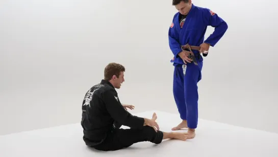 Keenan Cornelius lapelopedia - 1-7 Finding lapel grips from more of everywhere