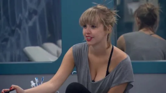 Becky Burgess, Jackie Ibarra, etc Sexy - BB17 USA Pool, Shower N° 5 (2015) 2