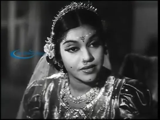 Glamorous Dance - Mangamma Sabatham (1943)