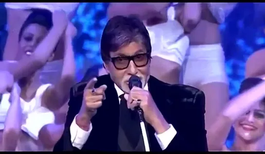 Амитабх Баччан поет своим голосом | Amitabh Bachchan singing | болливуд