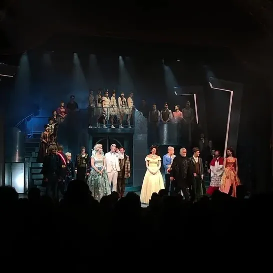 Kecskeméti Elisabeth 22.05.22 CURTAIN CALL