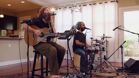 Mike Love - Moving On (HiSessions.com Acoustic Live!)