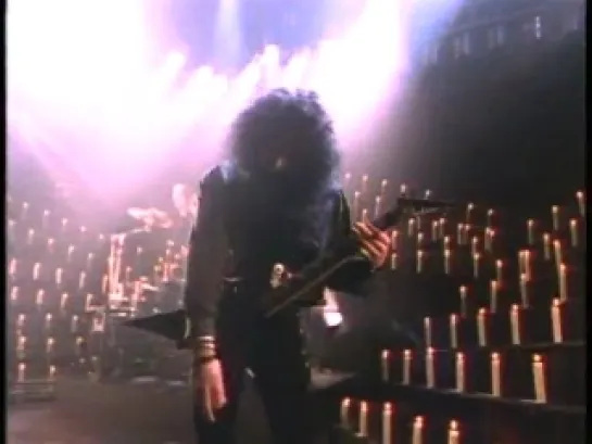 W.A.S.P. - Hold On To My Heart