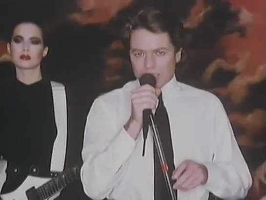 Robert Palmer - Addicted To Love