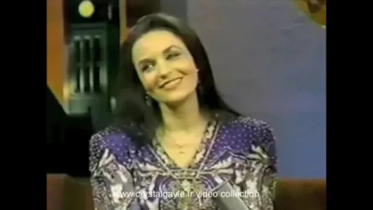 Crystal Gayle - Put Your Hand In The Hand