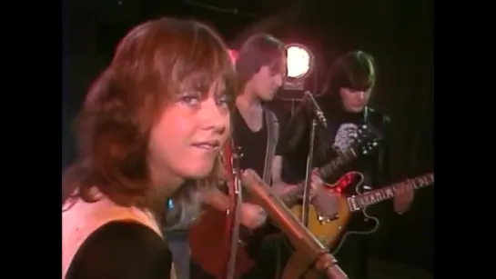 Suzi Quatro - She's In Love With You