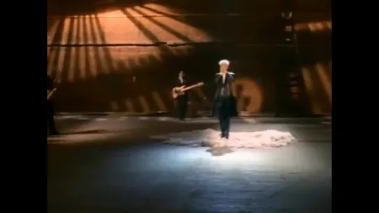 Eurythmics - When Tomorrow Comes