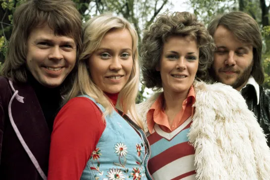 ABBA - Kisses Of Fire // Lovers Live A Little Longer / 1979