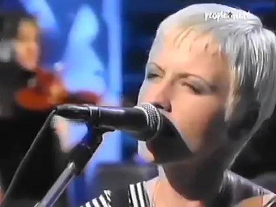 The Cranberries - Dreaming My Dreams (1994)