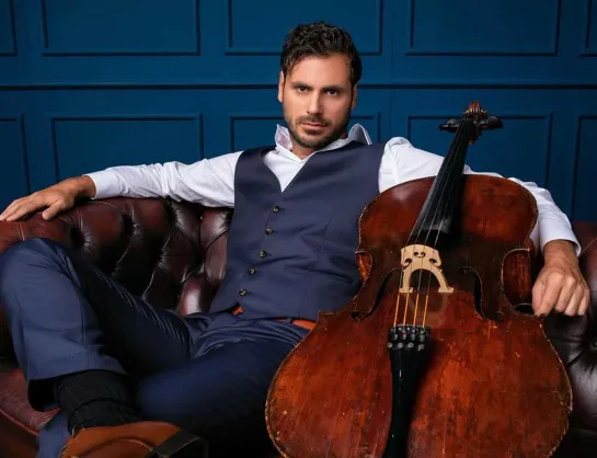 🇭🇷Stjepan Hauzer🎻Song from a Secret Garden♬
& Moonlight Sonata Adagio sostenuto🎹Beethoven