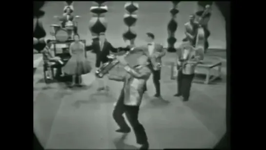 Louis PRIMA - Just A Gigolo, Ain't Go Nobody...1959