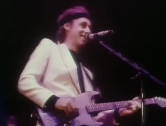 Dire Straits - So Far Away (1985)