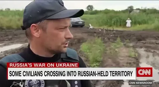 CNN показало репортаж, как через Запорожье люди едут за родителями, бабушками и дедушками в Херсон