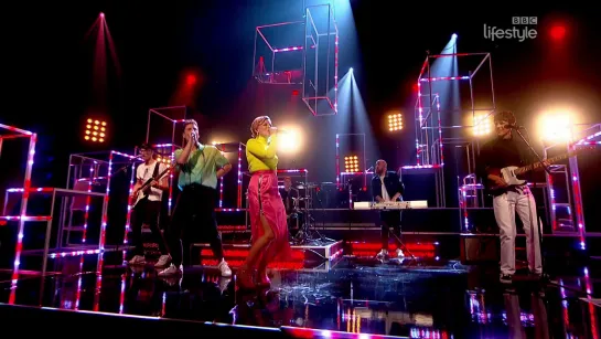 Alphabeat - Shadows (The Graham Norton Show 26-01 - 2019-09-27)