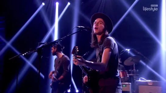 James Bay - Best Fake Smile (The Graham Norton Show 18-14 - 2016-01-08)