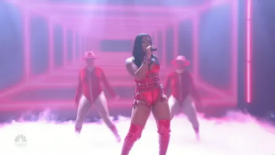 Megan Thee Stallion - B.I.T.C.H. (The Tonight Show Starring Jimmy Fallon - 2020-02-13)