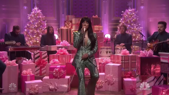 Kacey Musgraves - Glittery (The Tonight Show Starring Jimmy Fallon - 2019-11-20)