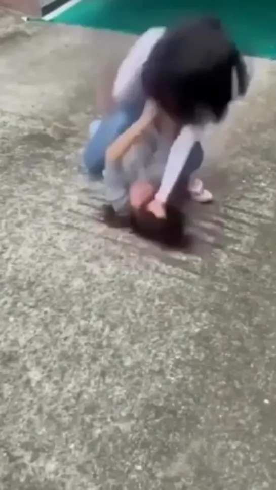 Видео от Real girl fight SGP