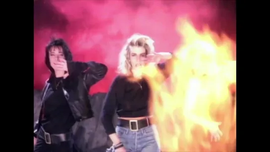 Bananarama - Venus (OFFICIAL MUSIC VIDEO)