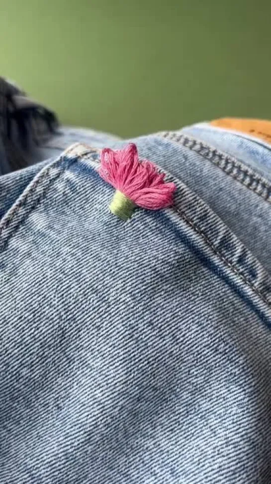 Fluffy Flowers  ..#upcycledclothing #upcycledfashion #embroideredflowers #embroideredclothing #embroidereddenim #embroideredclot