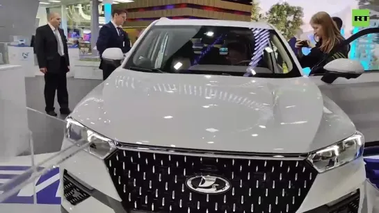 Новую Lada X-Cross 5 показали на Петербургском экономическом форуме