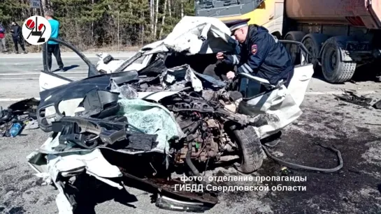 Дальнобойщик замолотил 4 машины и сам покалечил