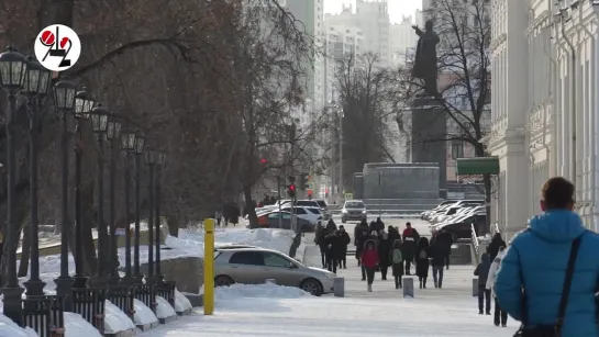 Мужик под воду нырнул - не перепрыгнул промоину