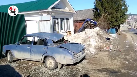 Бухая и бесправная в чужой огород залетела