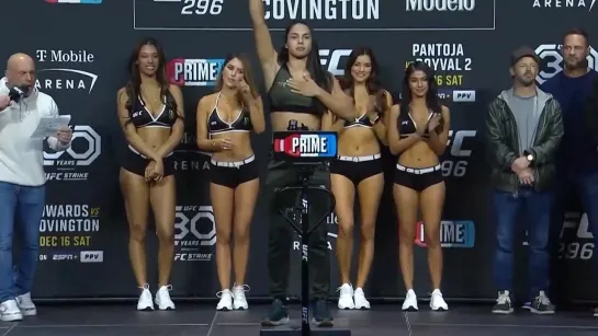 casey o'neill vs ariane lipski - ufc 296 ceremonial weigh-in