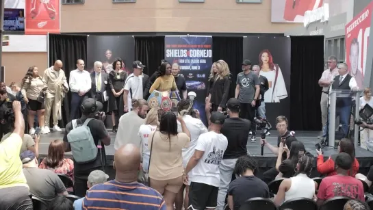 claressa shields vs maricela cornejo - weigh-in face-off