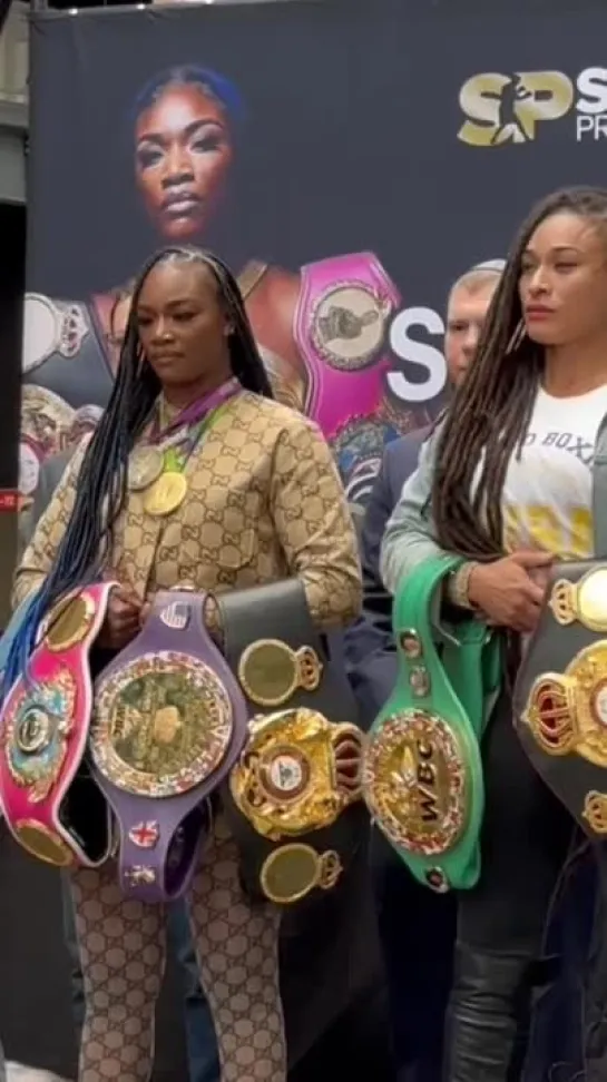 claressa shields vs hanna gabriels - press-conference face-off