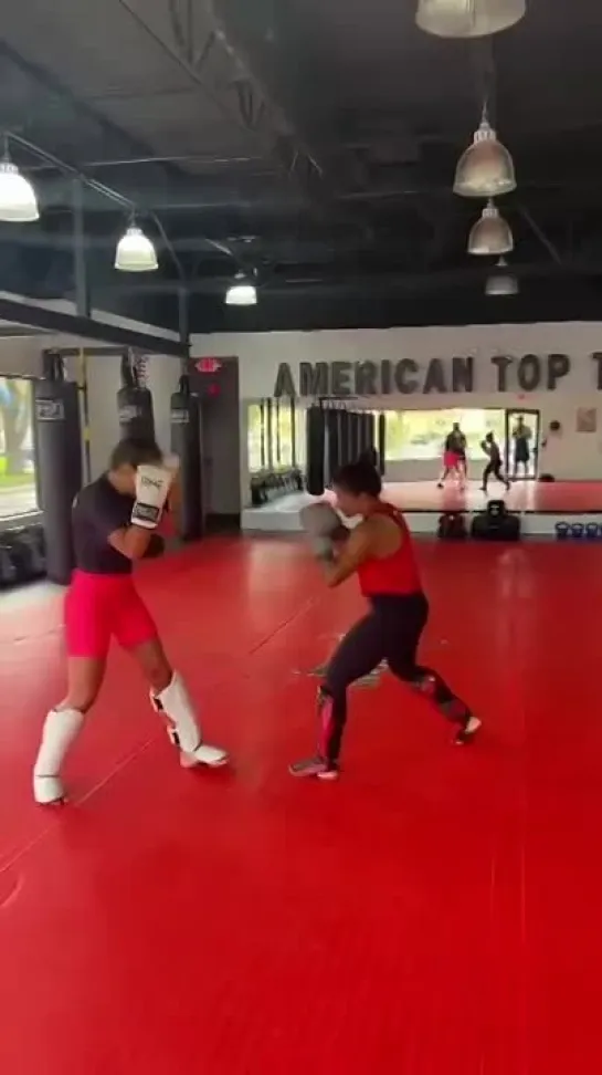 denise kielholtz & joanna jedrzejczyk