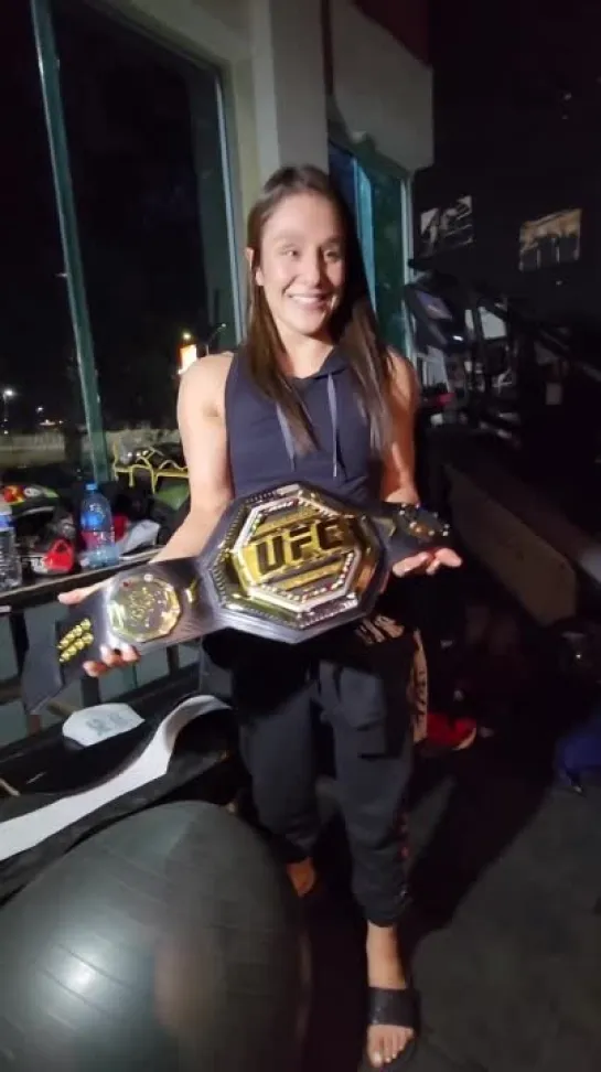 alexa grasso brings her belt to lobo gym mma