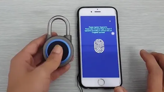 Bluetooth-замок со сканером отпечатка пальца.