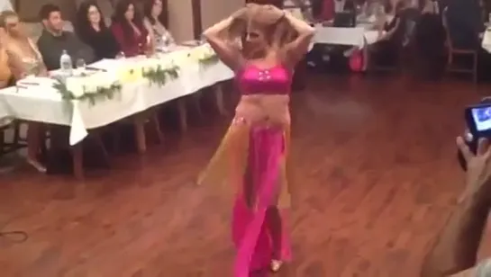 BELLY DANCE (ISIS WINGS)