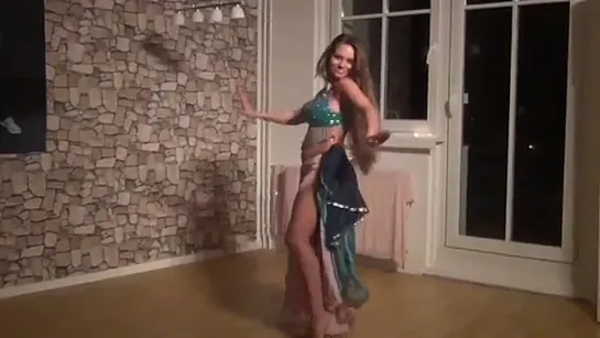 Isabella - Arabic Belly Dance  - رقص شرقي