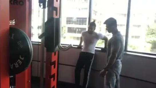 Ranveer Singh in the gym. Video by Bani J.