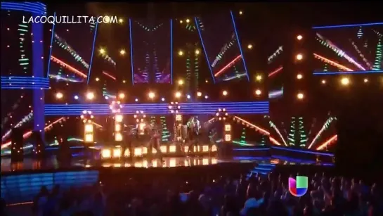 "I'm a Freak" Live on Premio Lo Nuestro