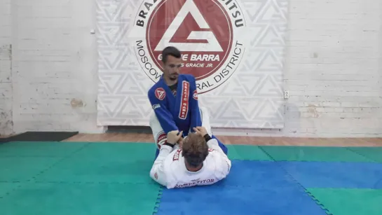 Свип из гарда, если человек встал. Команда Gracie Barra Moscow