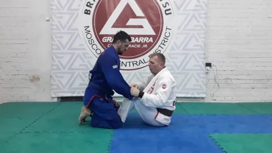 Свип из бабочки. Команда Gracie Barra Moscow